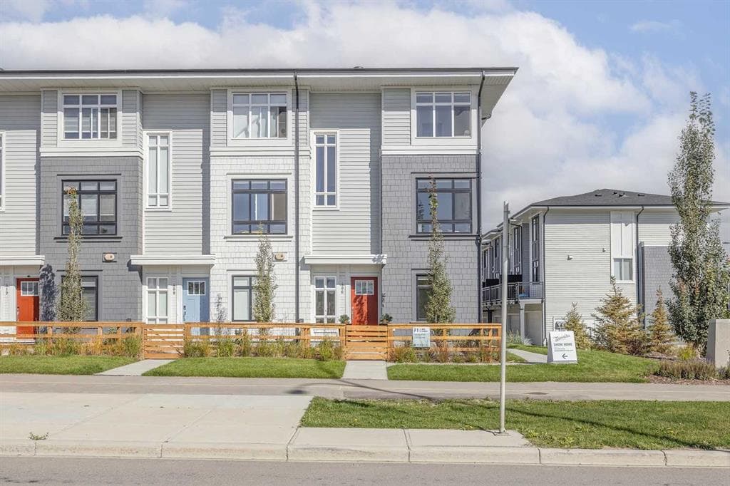 3-bed Townhouse for sale at 213, 857 Belmont Drive SW, Calgary