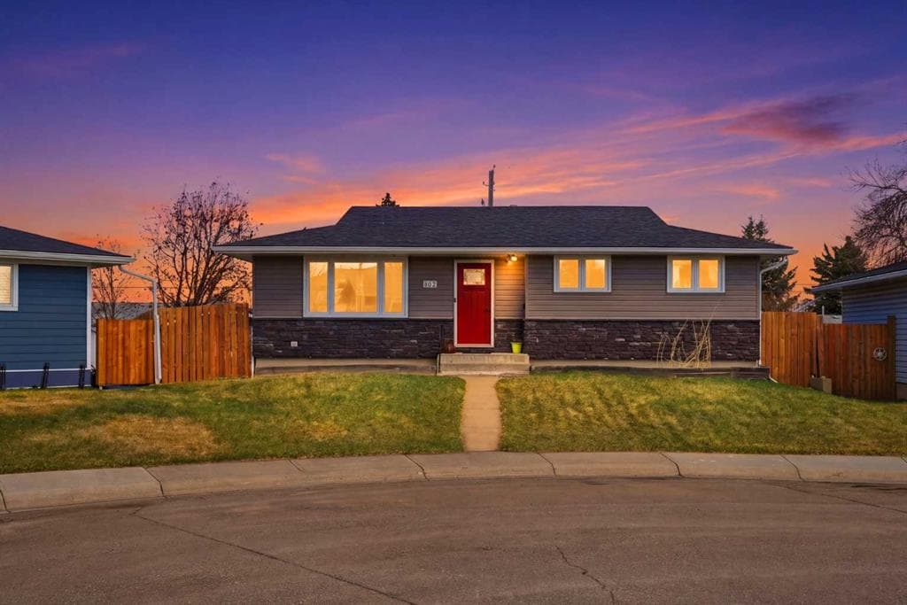 4-bed Detached for sale at 1012 Riddell Place SE, Calgary