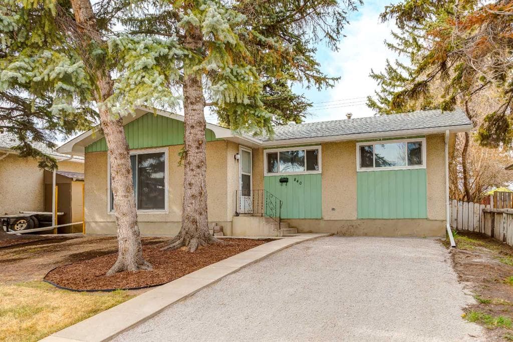 3-bed Detached for sale at 840 Raynard Crescent SE, Calgary