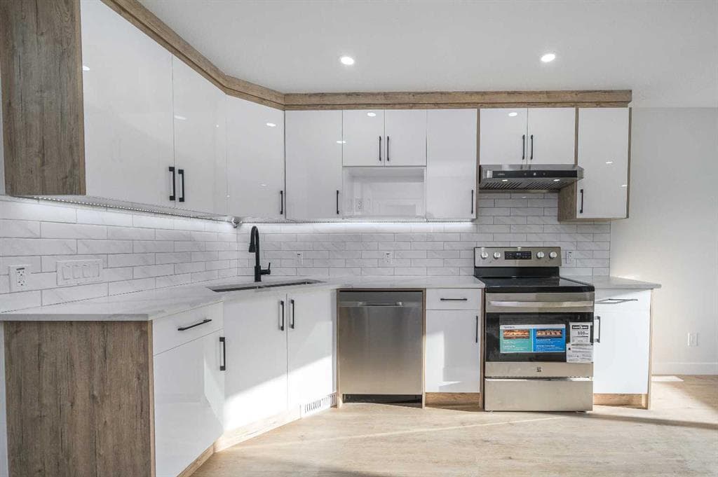 5-bed Detached for sale at 4249 Catalina Boulevard NE, Calgary
