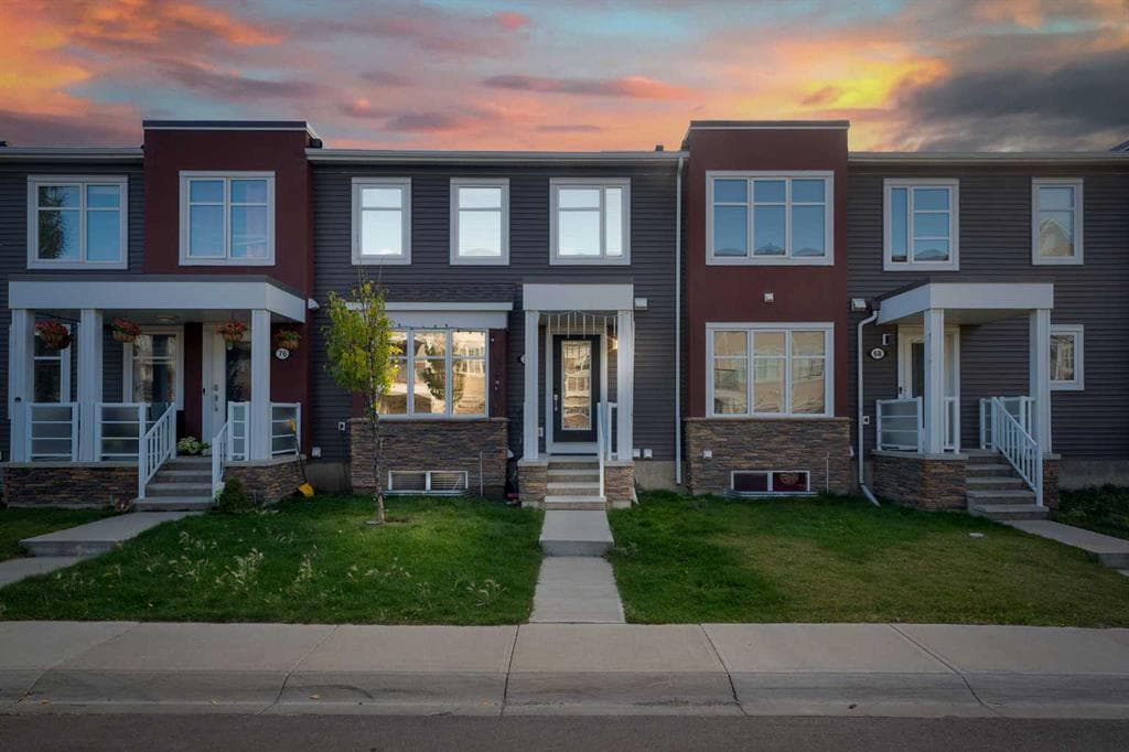 3-bed Townhouse for sale at 72 Cityscape Row NE, Calgary