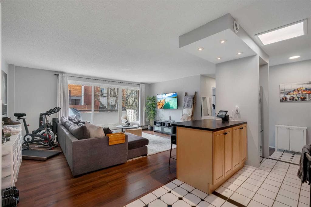 2-bed Apartment for sale at 307, 903 19 Avenue SW, Calgary