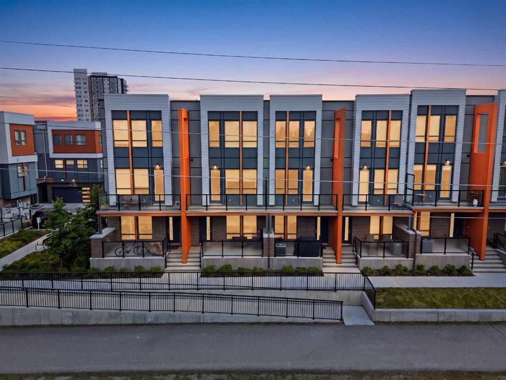 2-bed Townhouse for sale at 4065 32 Avenue NW, Calgary