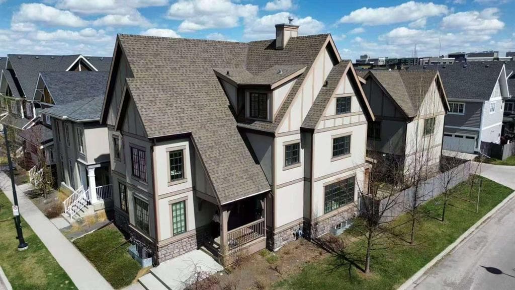 6-bed Detached for sale at 60 Hong Kong Road SW, Calgary