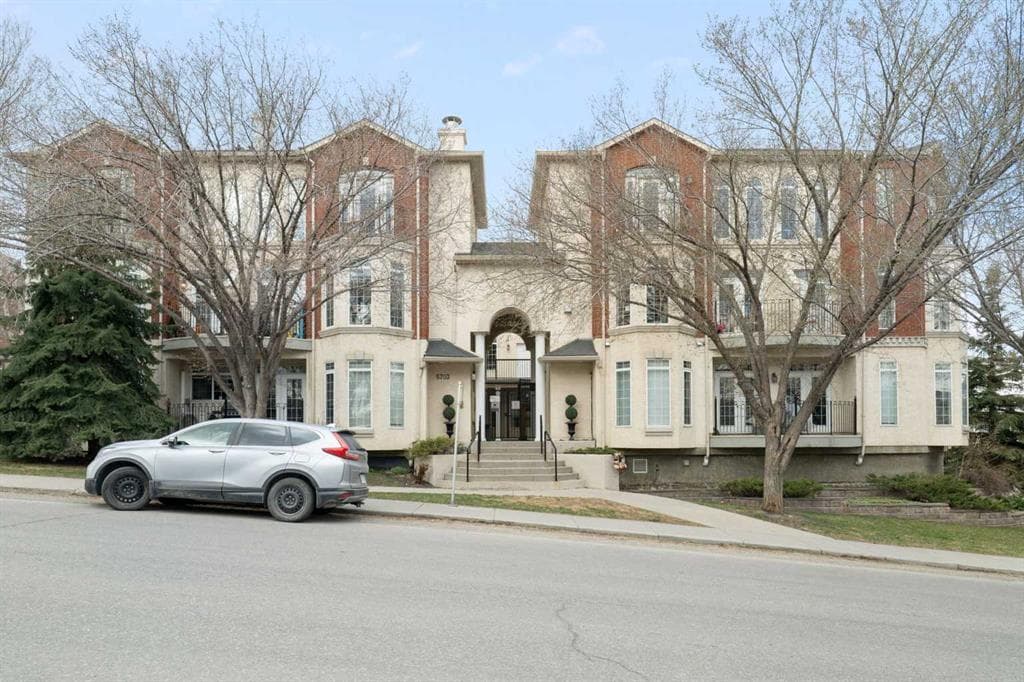2-bed Townhouse for sale at 210, 5703 5 Street SW, Calgary