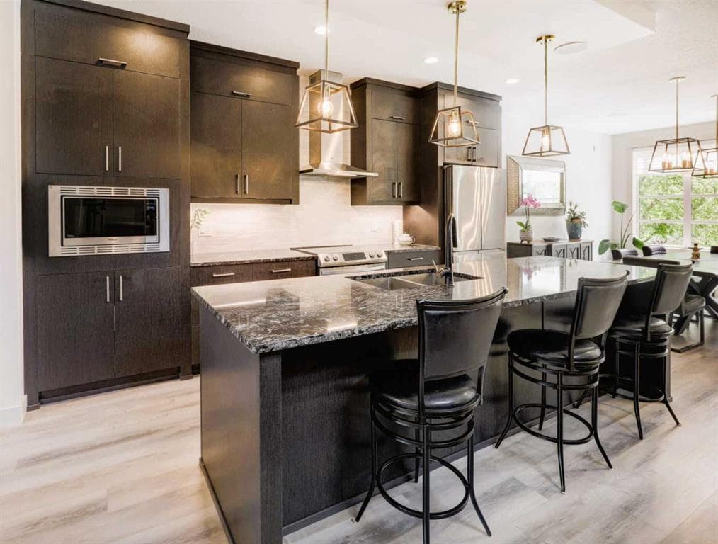 4-bed Semi-detached for sale at 4520B 17 Avenue NW, Calgary