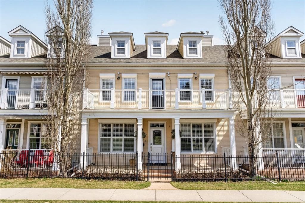 3-bed Townhouse for sale at 24 Ypres Mews SW, Calgary