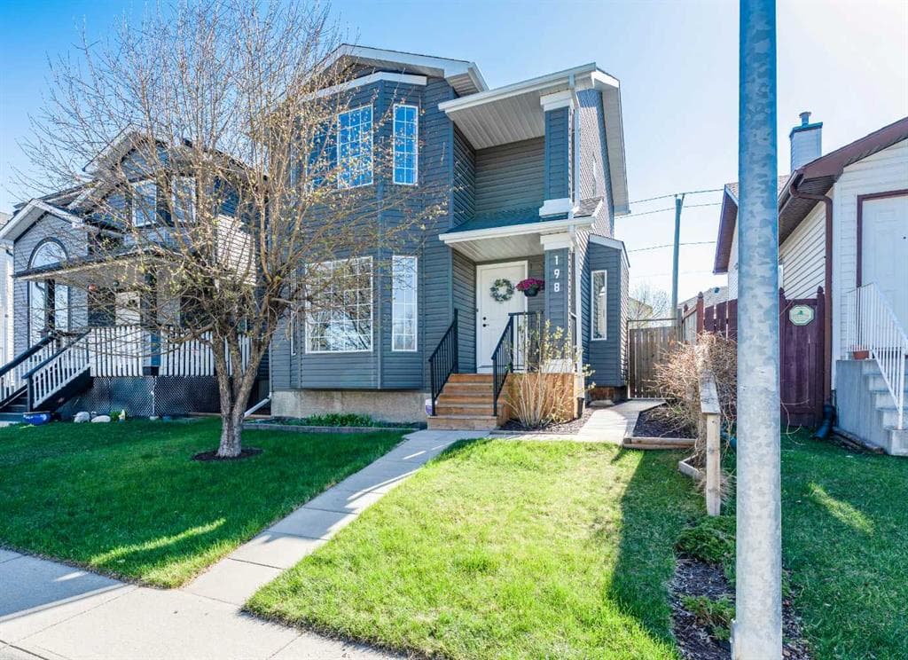 3-bed Detached for sale at 198 Somerside Park SW, Calgary