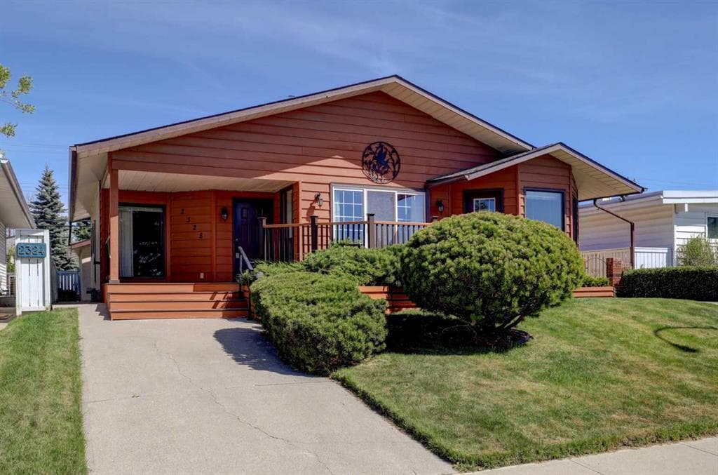 4-bed Detached for sale at 2328 Munro Drive NE, Calgary