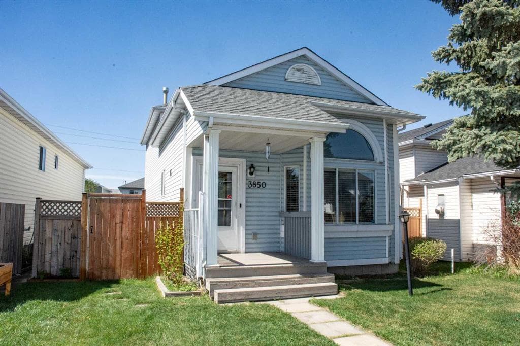 3-bed Detached for sale at 3850 Catalina Boulevard NE, Calgary