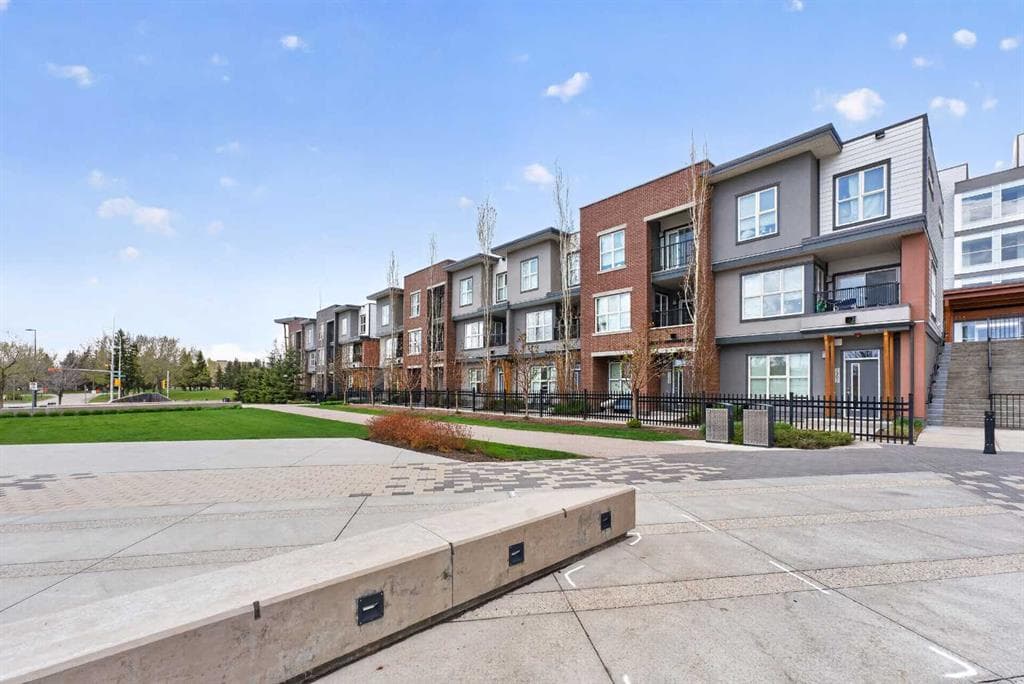 1-bed Apartment for sale at 2312, 95 Burma Star Road SW, Calgary