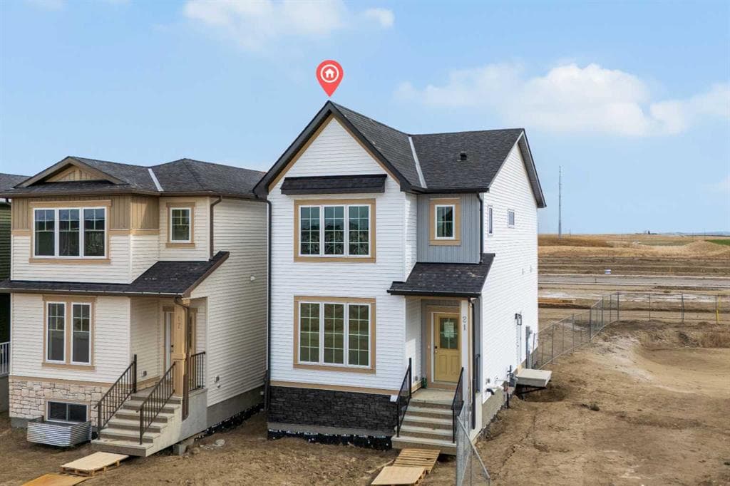 3-bed Detached for sale at 21 Hotchkiss Gardens SE, Calgary