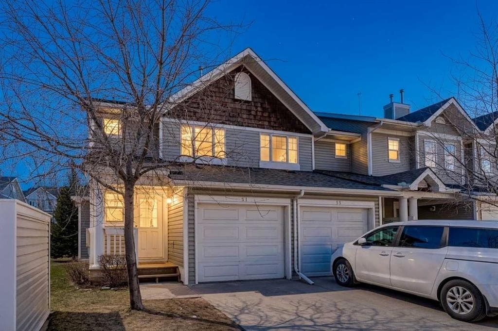 3-bed Townhouse for sale at 51 Country Village Villas NE, Calgary