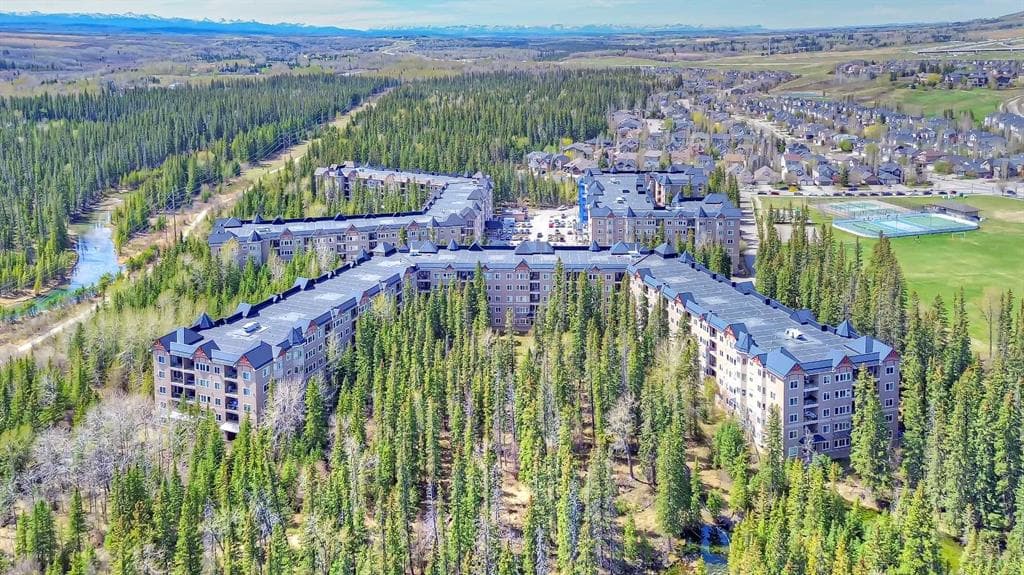 2-bed Apartment for sale at 120, 20 Discovery Ridge Close SW, Calgary