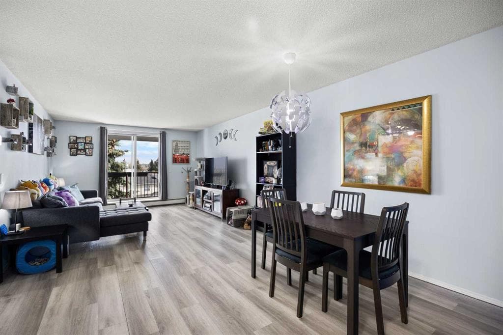 2-bed Apartment for sale at 412, 9 Country Village Bay NE, Calgary