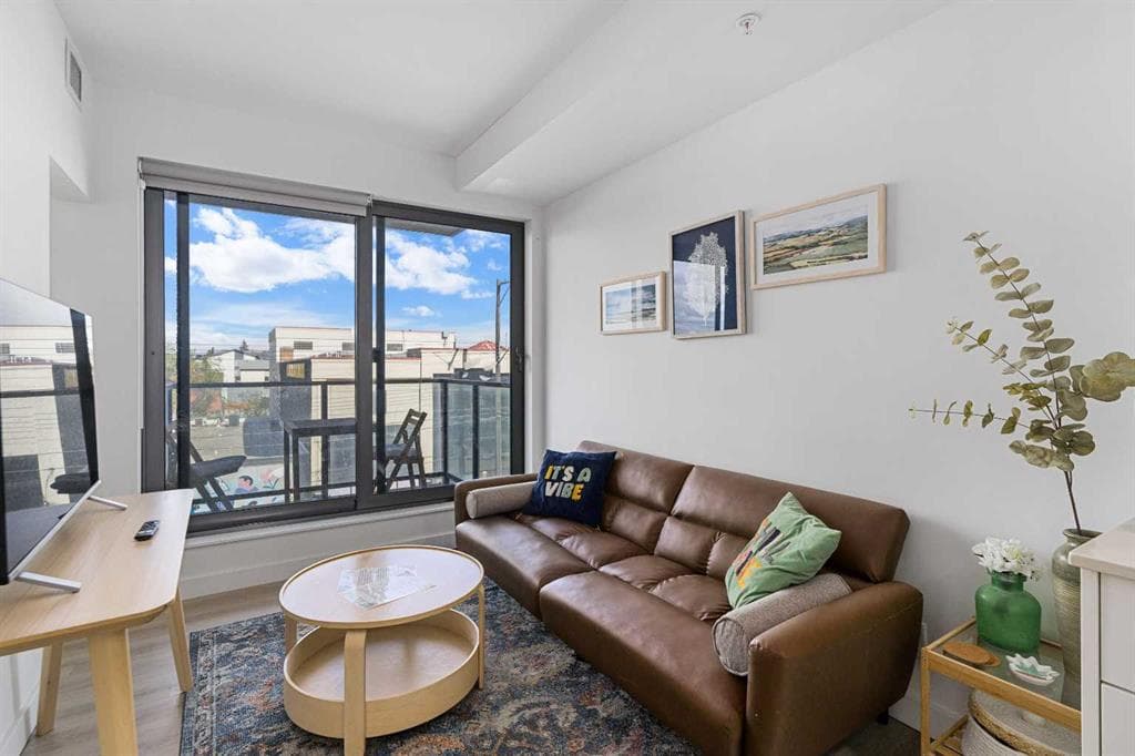 1-bed Apartment for sale at 314, 123 4 Street NE, Calgary