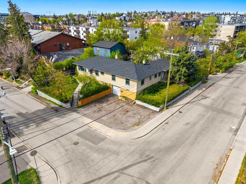 2-bed Duplex for sale at 1607 25 Avenue SW, Calgary