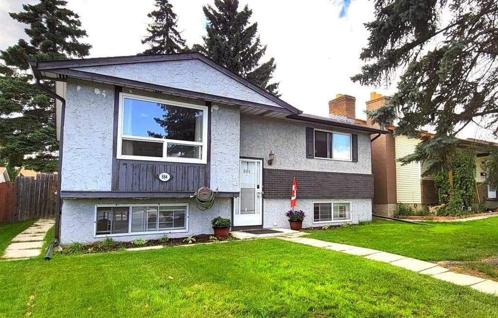 4-bed Detached for sale at 884 Rundlecairn Way NE, Calgary