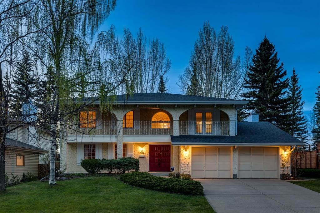 4-bed Detached for sale at 40 Varston Place NW, Calgary