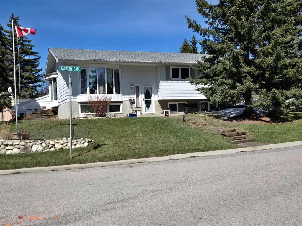 3-bed Detached for sale at 6803 Dalmeny Gate NW, Calgary