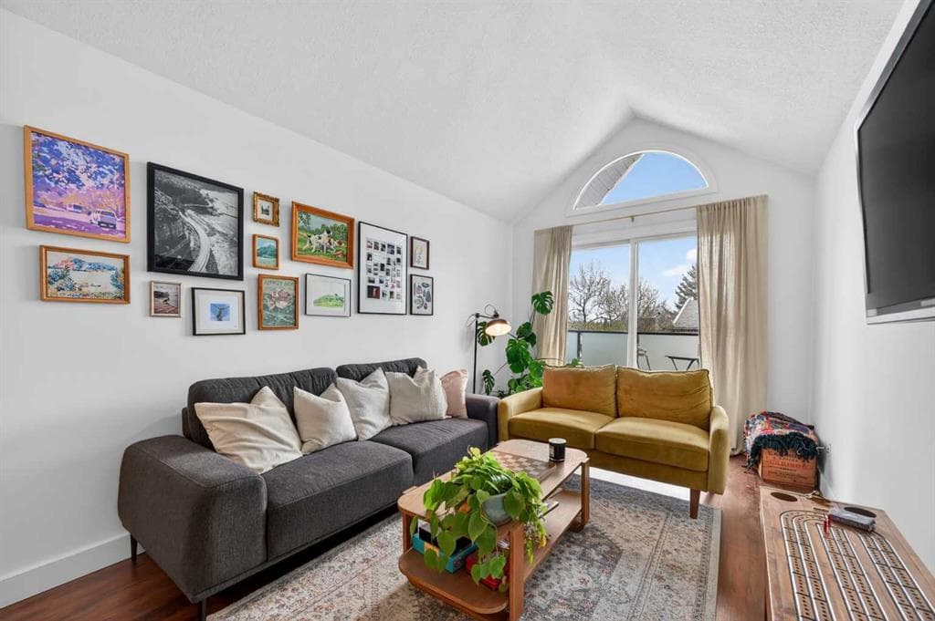 3-bed Apartment for sale at 401, 717 4A Street NE, Calgary