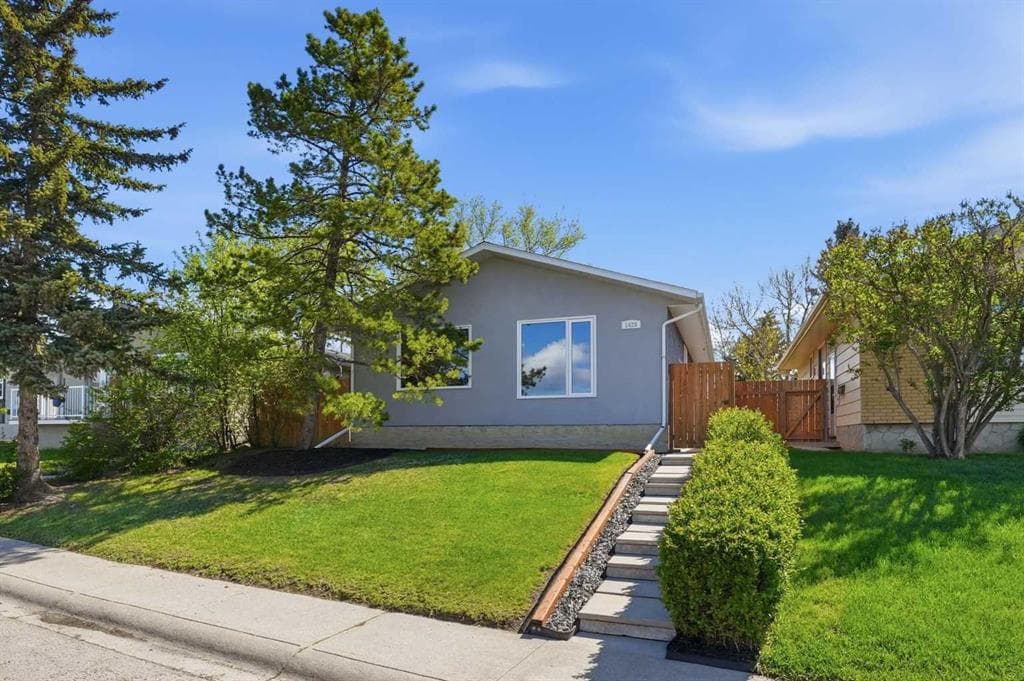 4-bed Detached for sale at 1420 Marlyn Way NE, Calgary