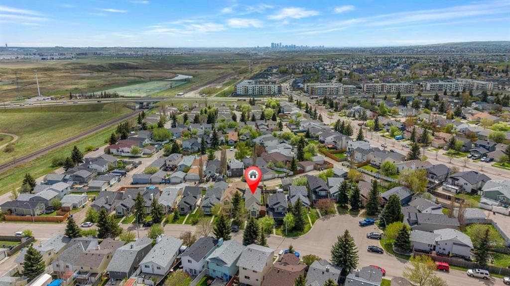 3-bed Detached for sale at 51 Covington Rise NE, Calgary