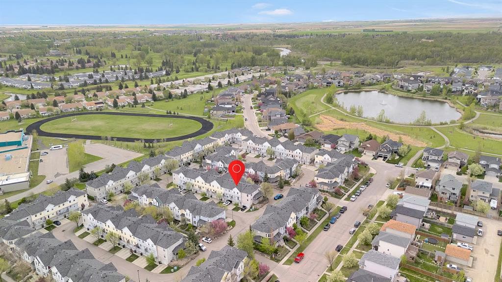 2-bed Townhouse for sale at 806 Prairie Sound Circle NW, High River