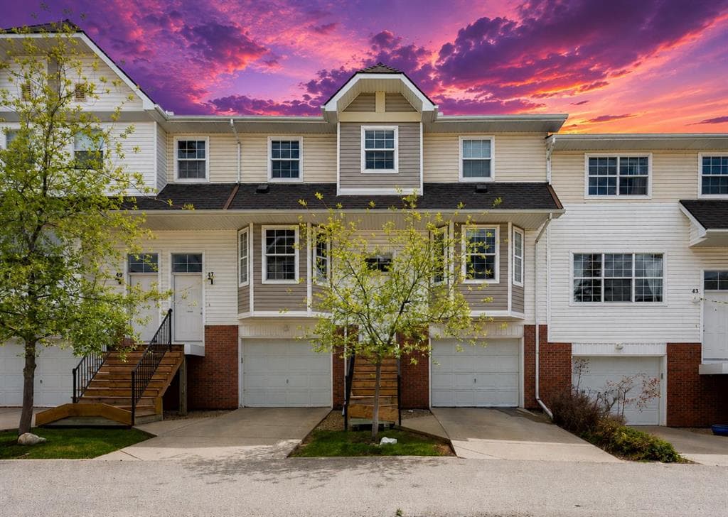 3-bed Townhouse for sale at 45 Tuscany Springs Garden NW, Calgary