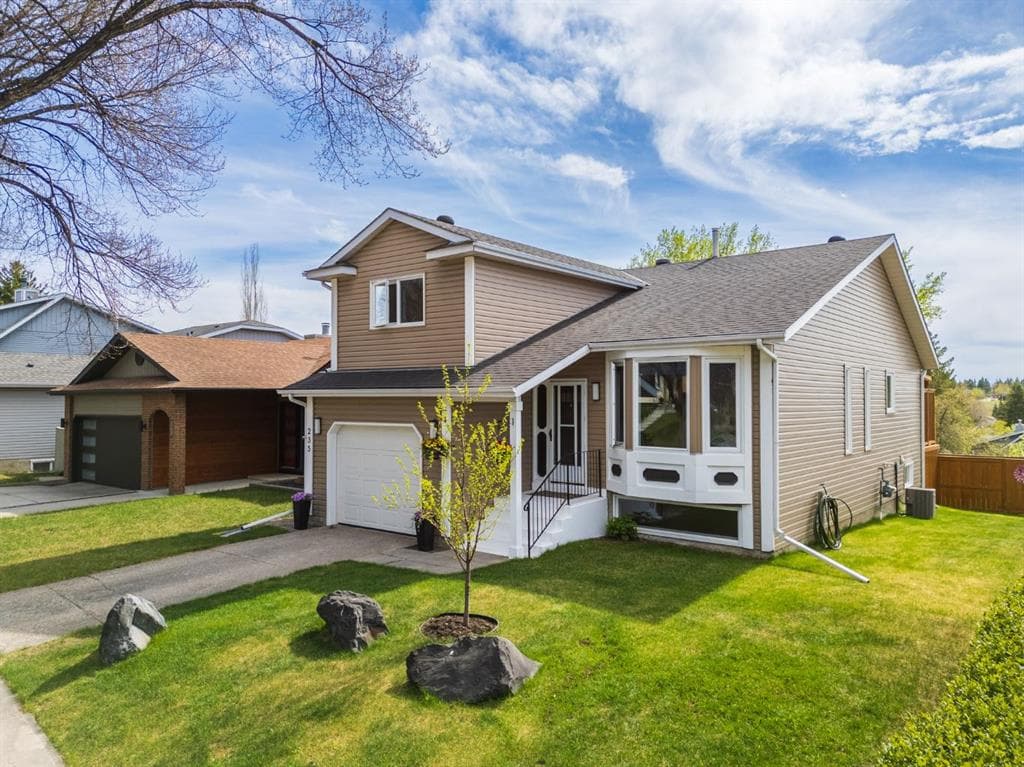 3-bed Detached for sale at 235 Deerview Drive SE, Calgary