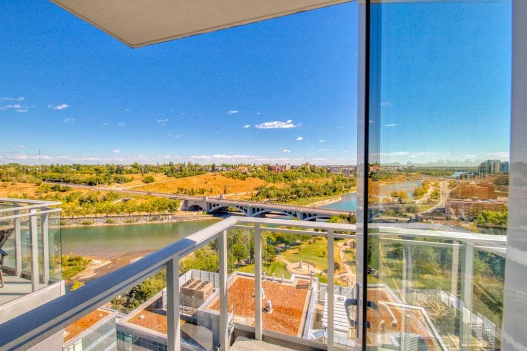 1-bed Apartment for sale at 1604, 108 Waterfront Court SW, Calgary