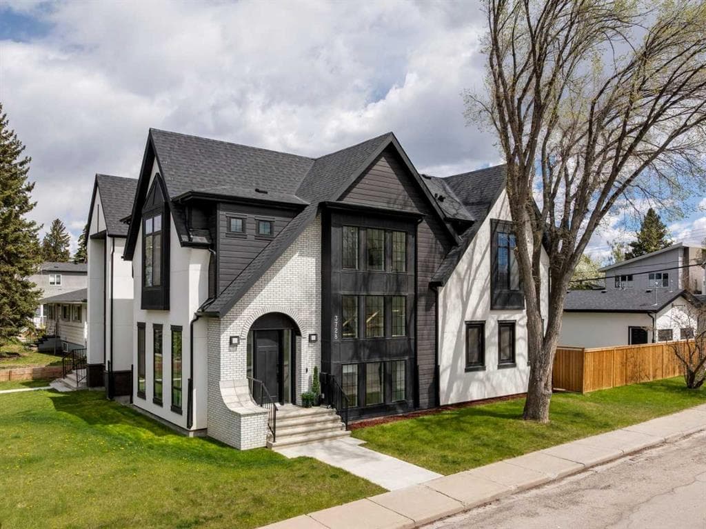 4-bed Detached for sale at 3728 5 Avenue SW, Calgary