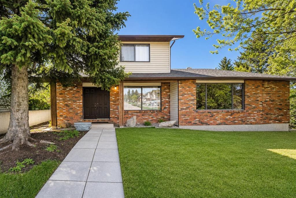 3-bed Semi-detached for sale at 140 Dalhousie Road NW, Calgary