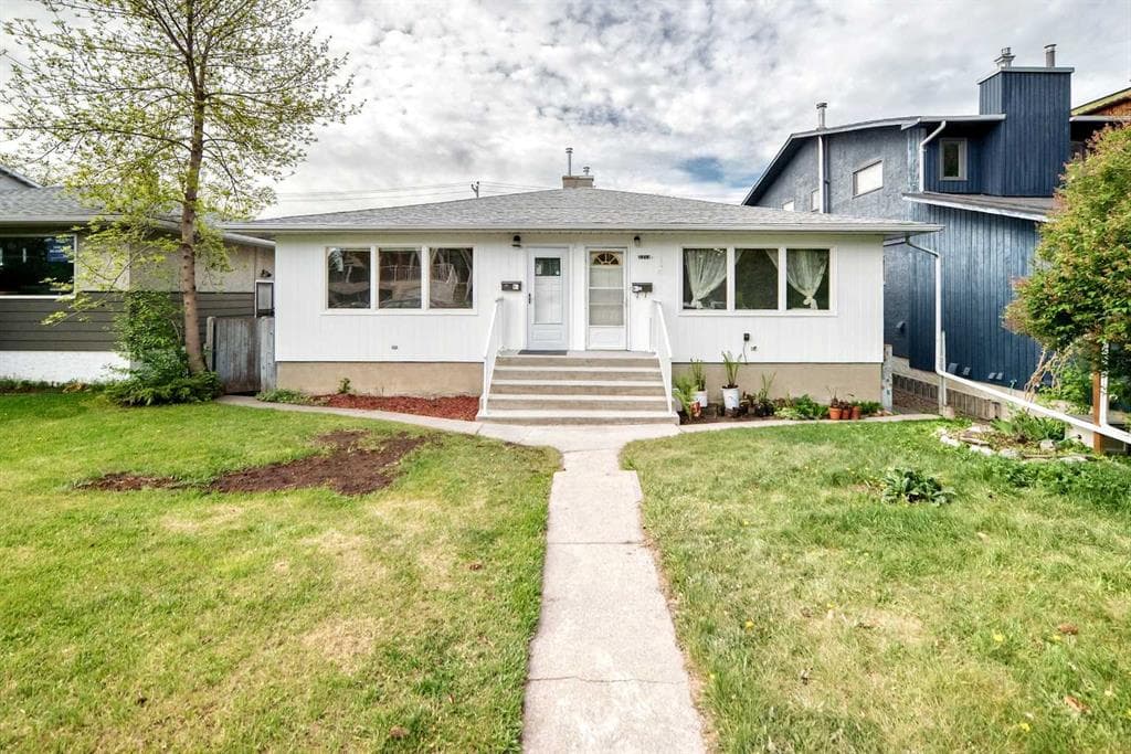 4-bed Semi-detached for sale at 2311 Westmount Road NW, Calgary