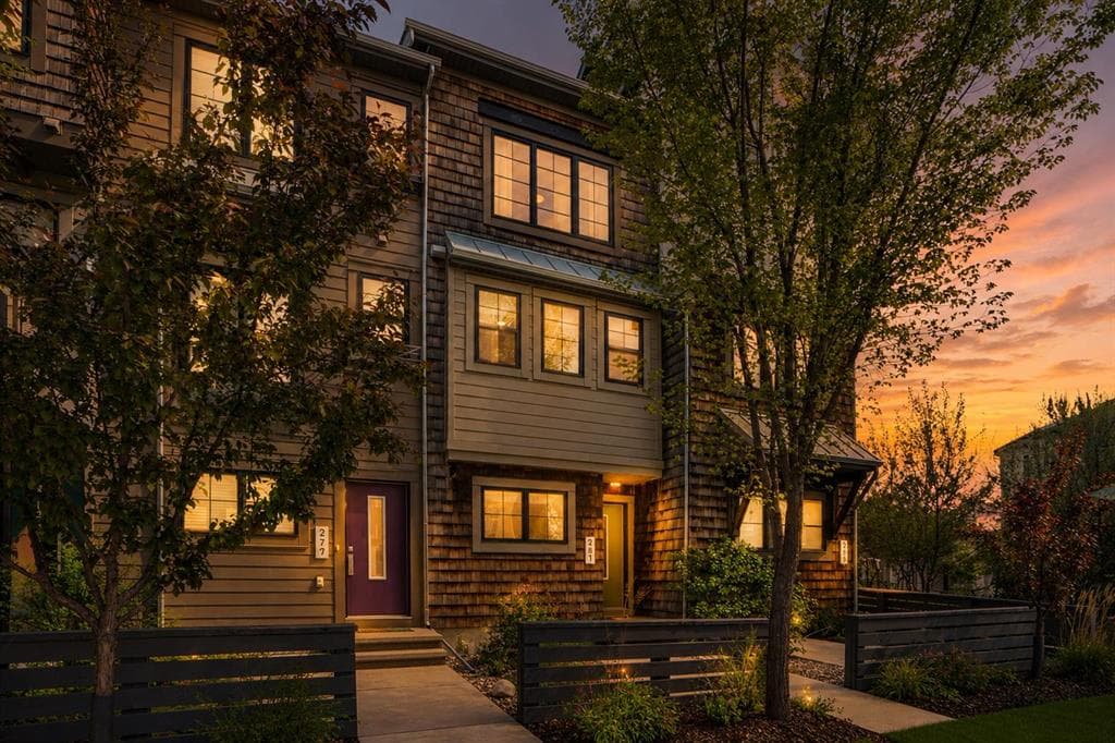 2-bed Townhouse for sale at 281 Walden Drive SE, Calgary