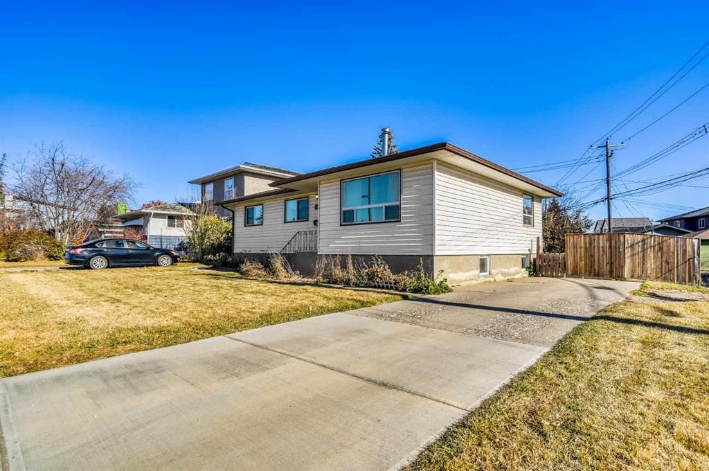 3-bed Detached for sale at 3452 37 Street SW, Calgary