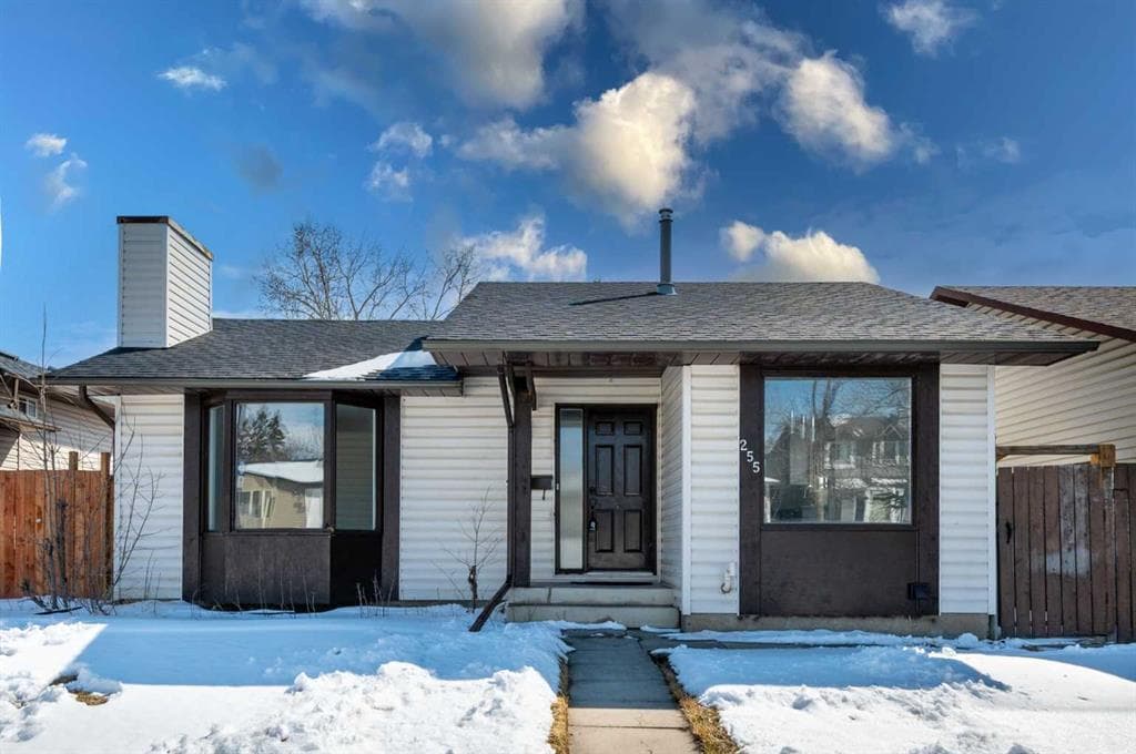 5-bed Detached for sale at 255 Castleridge Drive NE, Calgary