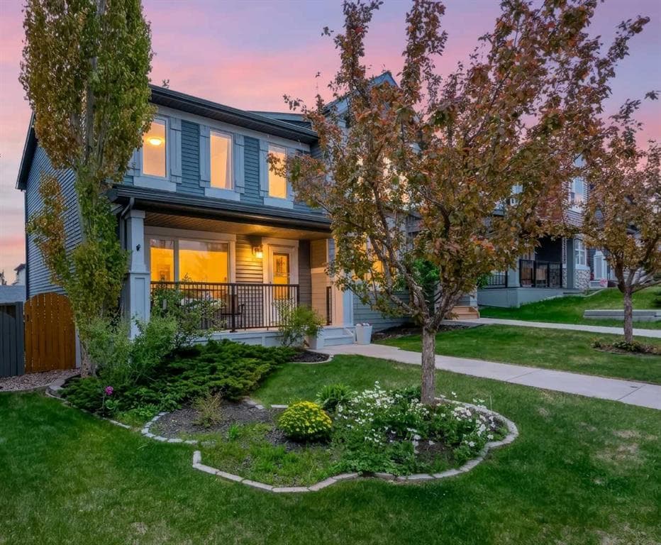 4-bed Semi-detached for sale at 102 Panatella Hill NW, Calgary