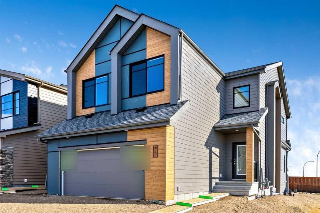 3-bed Detached for sale at 5 Heartwood Lane SE, Calgary