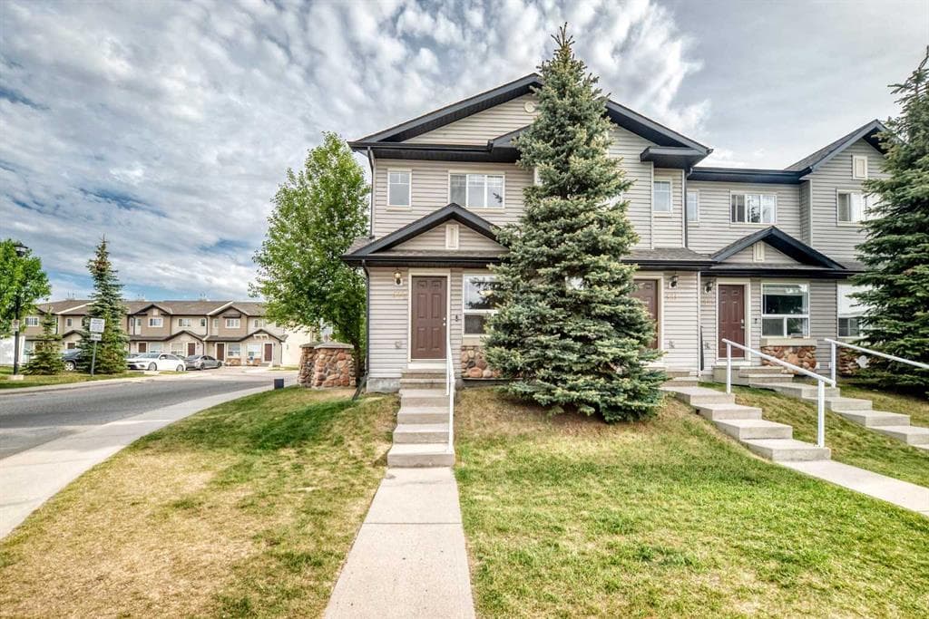 2-bed Townhouse for sale at 501 Saddlecrest Boulevard NE, Calgary