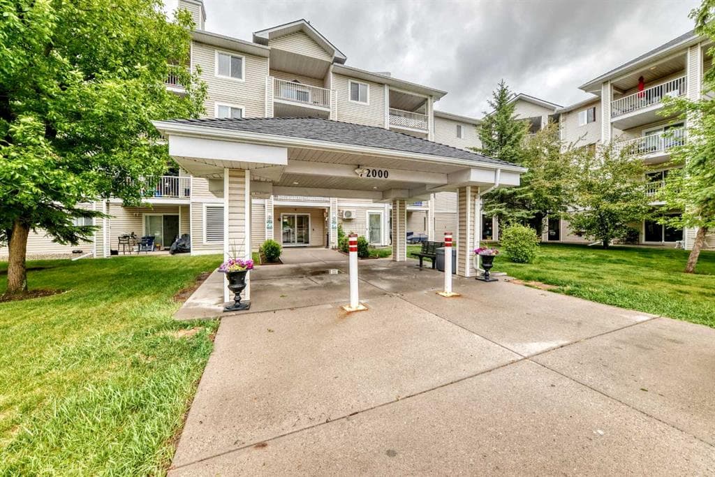 3-bed Apartment for sale at 2215, 6224 17 Avenue SE, Calgary