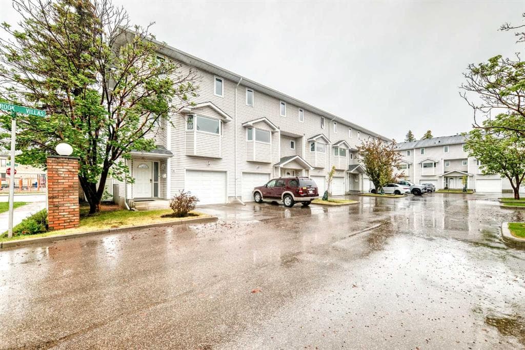2-bed Townhouse for sale at 4 Glenbrook Villas SW, Calgary