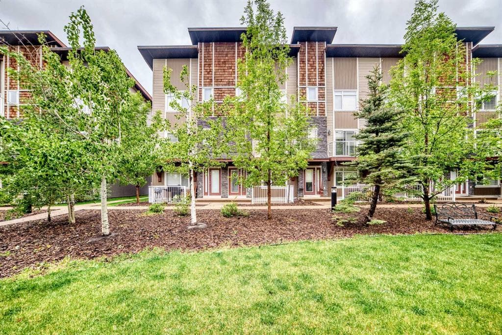 2-bed Townhouse for sale at 606 Skyview Point Place NE, Calgary