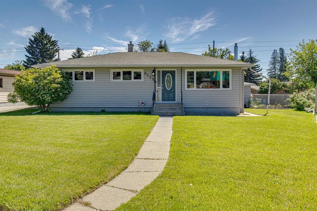 4-bed Detached for sale at 8028 5 Street SW, Calgary