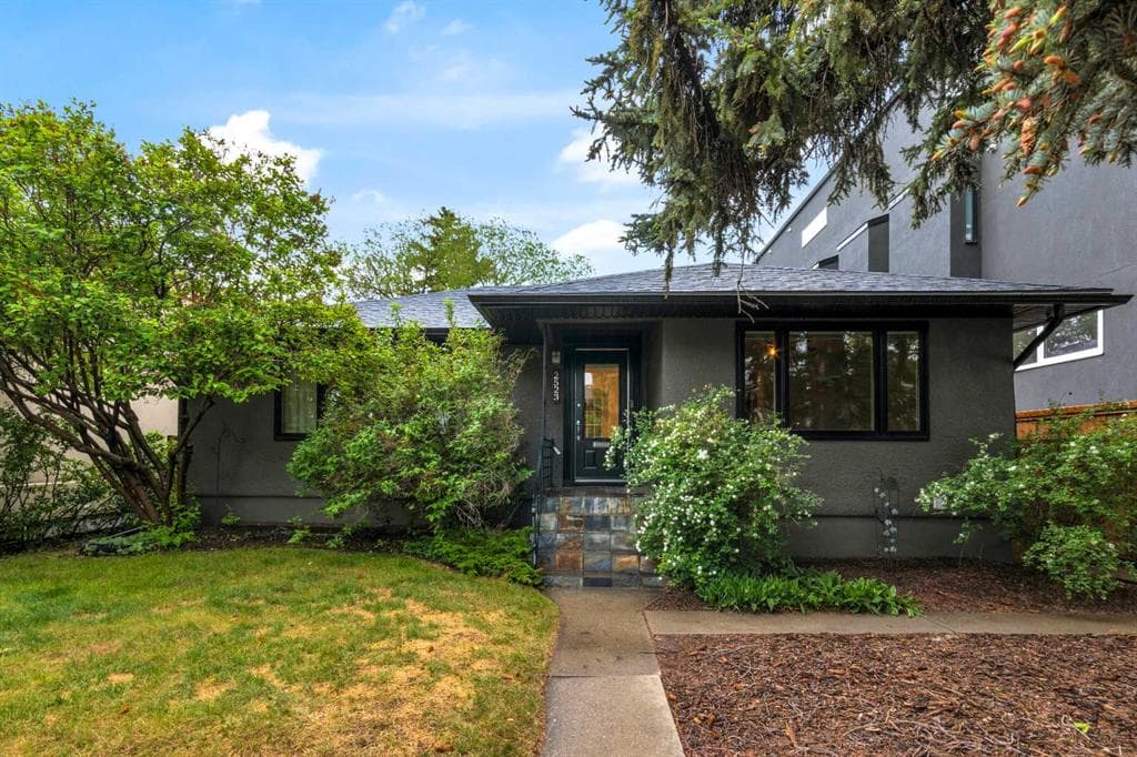 3-bed Detached for sale at 2523 19A Street SW, Calgary