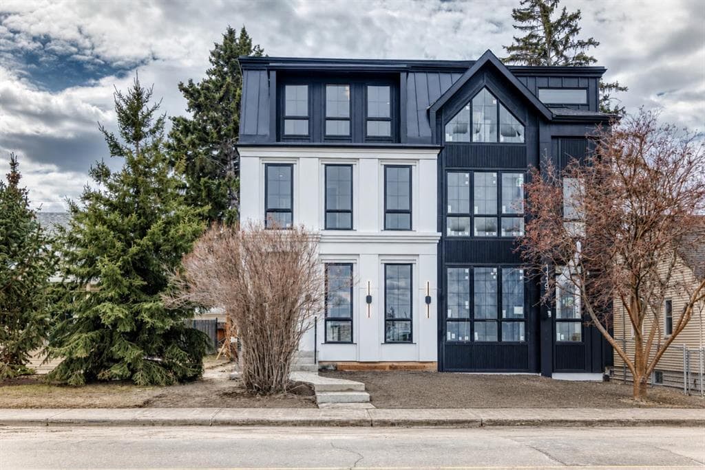5-bed Semi-detached for sale at 1119 Regal Crescent NE, Calgary
