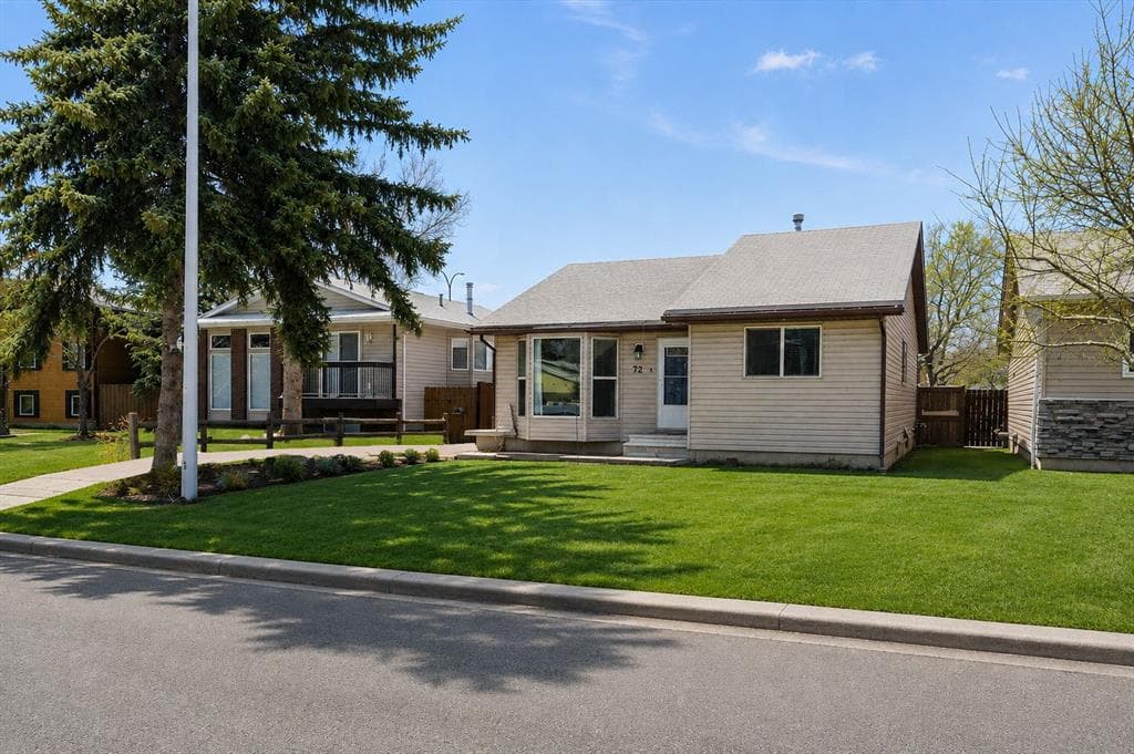 4-bed Detached for sale at 72 Marquis Place SE, Airdrie