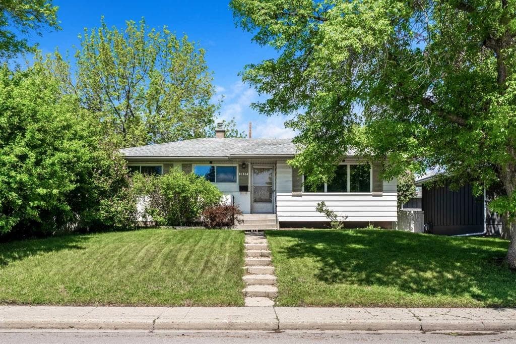 3-bed Detached for sale at 1032 89 Avenue SW, Calgary