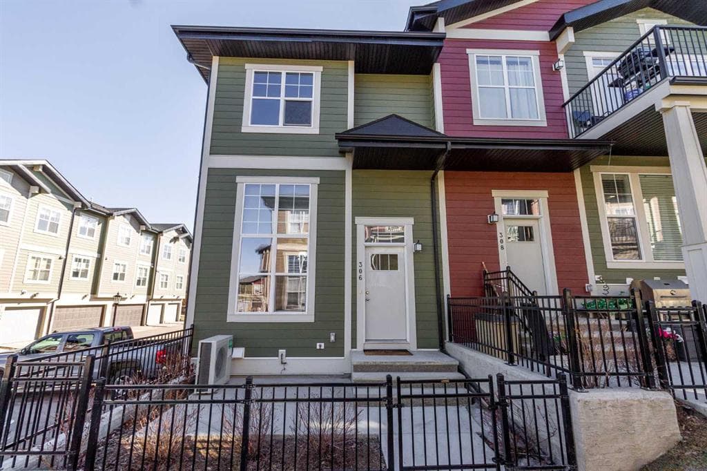 2-bed Townhouse for sale at 306 Cranford Walk SE, Calgary