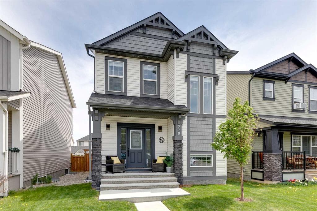 5-bed Detached for sale at 228 Hillcrest Road SW, Airdrie
